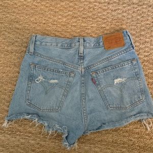 NWOT LEVIS 501 SHORTS